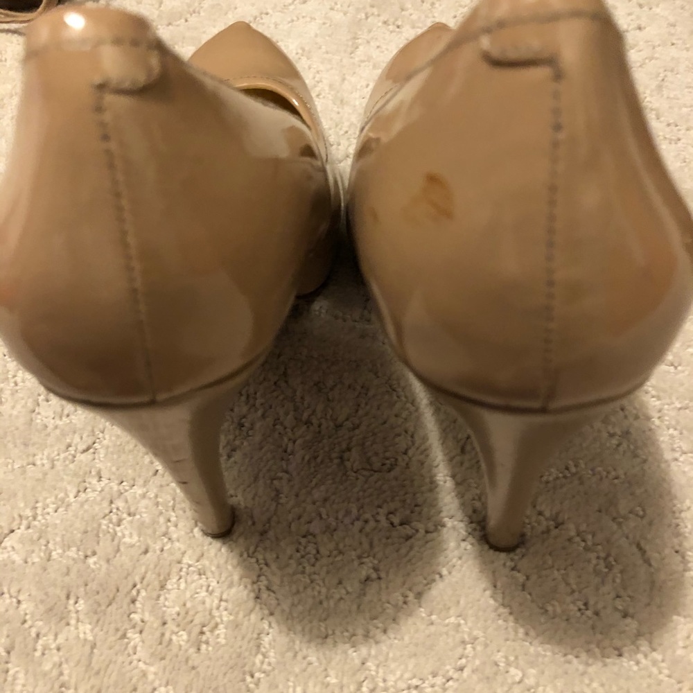 Heels - Picture 3 of 4